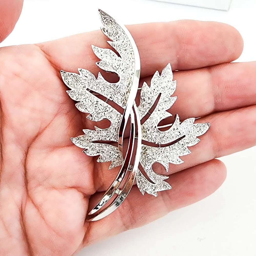 Trifari vintage brooch